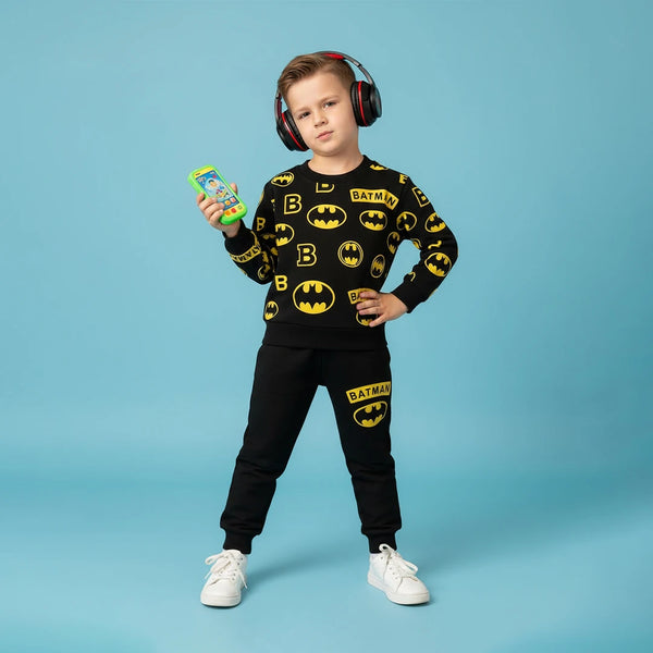 Batman Sweatshirt & Jogger Set.
